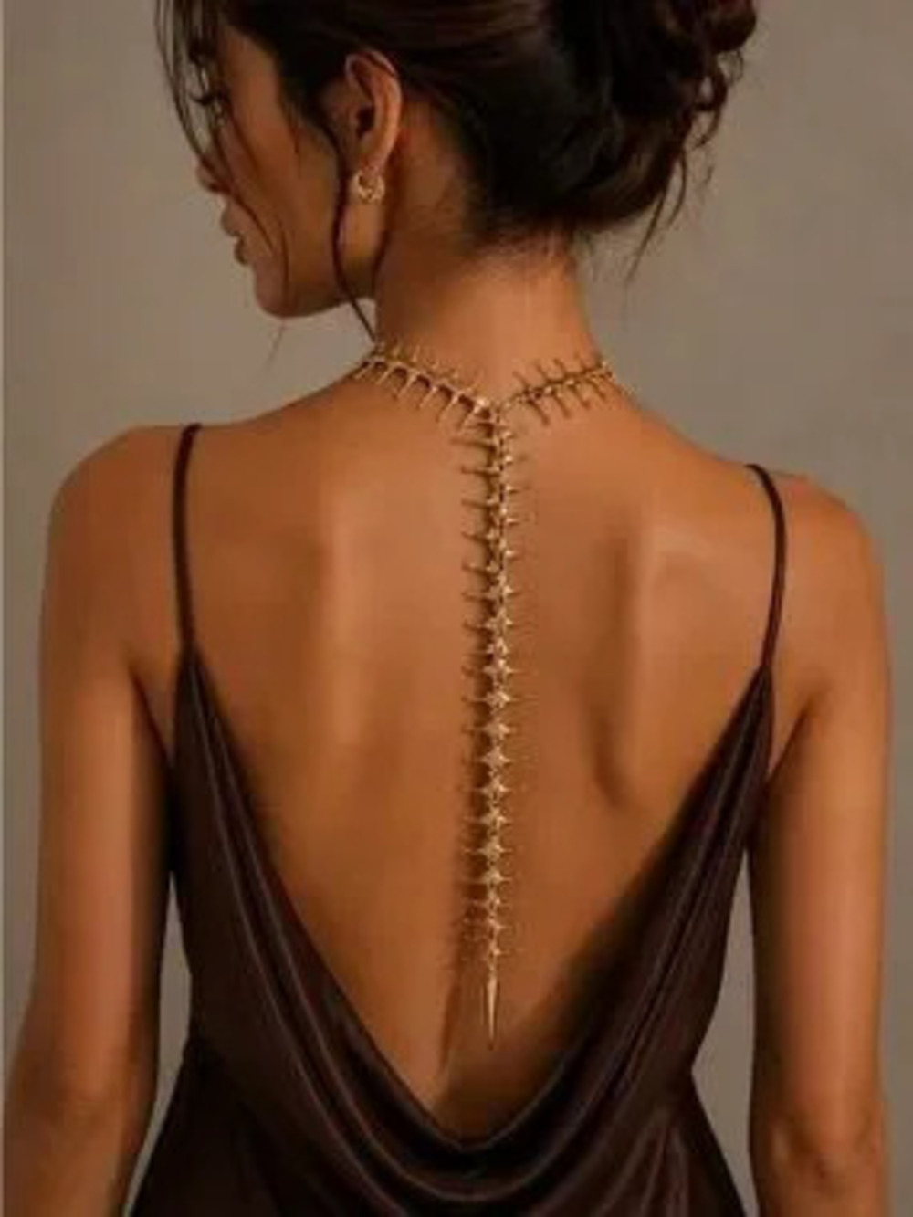 Elegant Gold Spine Back Necklace